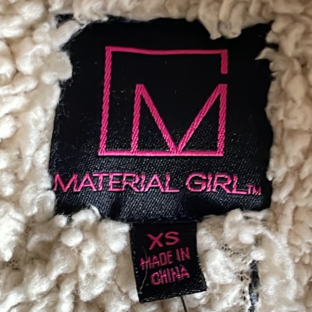 Material Girl Faux Fur XS Vest - Picture 4 of 7
